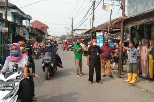 Pasar Desa Kresek Tangerang Tetap Berjalan Dengan Normal Dimasa PSBB